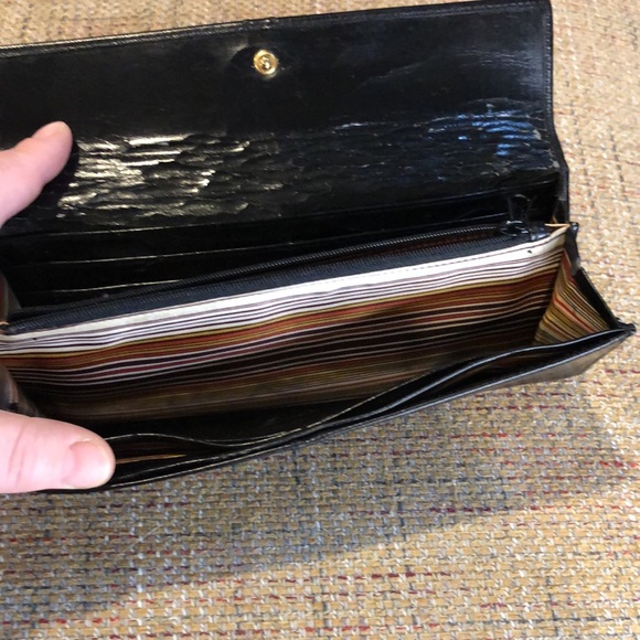 Etienne Aigner Black Calfskin Leather Silk Lining Full Size Snap Wallet Wristlet - Picture 9 of 15